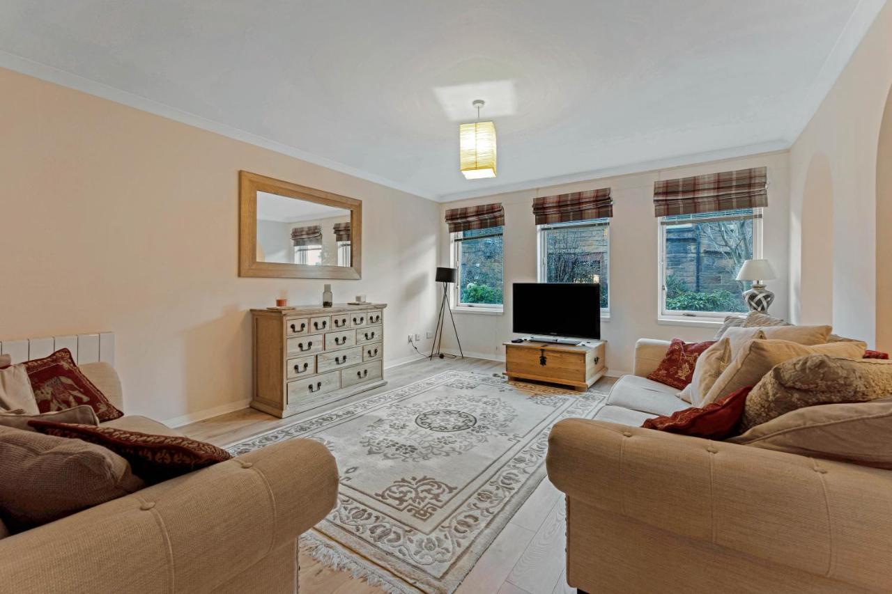 Elegant & Unique Getaway - Spacious 3 Bedroom, 2 Bathroom City Centre Apartment - Free Allocated Parking. Edinburgh Ngoại thất bức ảnh