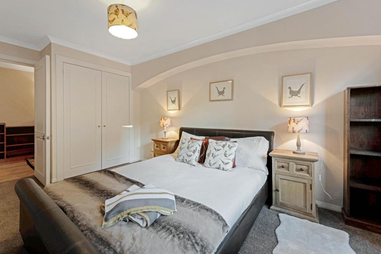 Elegant & Unique Getaway - Spacious 3 Bedroom, 2 Bathroom City Centre Apartment - Free Allocated Parking. Edinburgh Ngoại thất bức ảnh